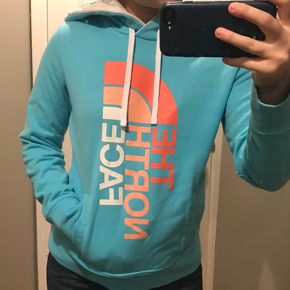 Never been worn North Face Sweatshirt